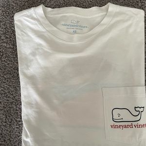 Mens XS Vineyard Vines long sleeve Happy Holidays pocket tee